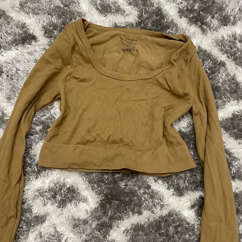 tan brown long sleeve crop top